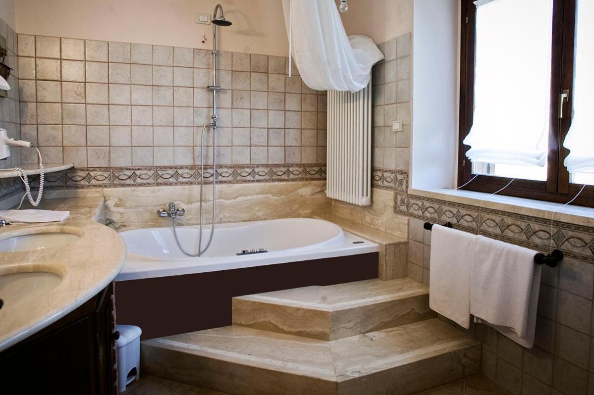 Il Casale Del Ra Guest House Tuoro sul Trasimeno Rom bilde